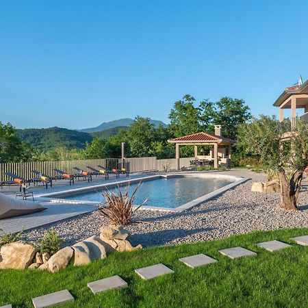 Luxury Villa Santa Cruz With Xl Pool And Jacuzzi Potpican Exterior photo