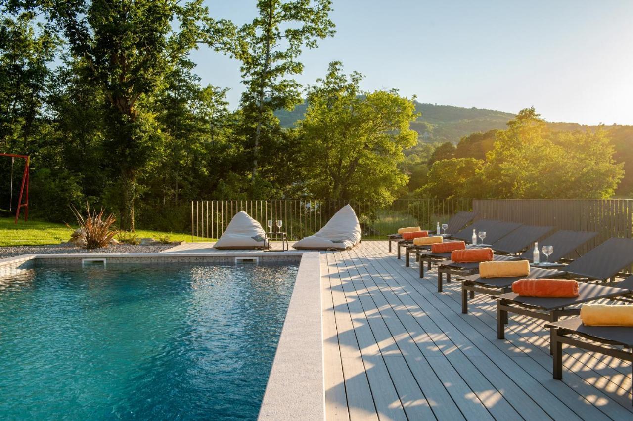 Luxury Villa Santa Cruz With Xl Pool And Jacuzzi Potpican Exterior photo