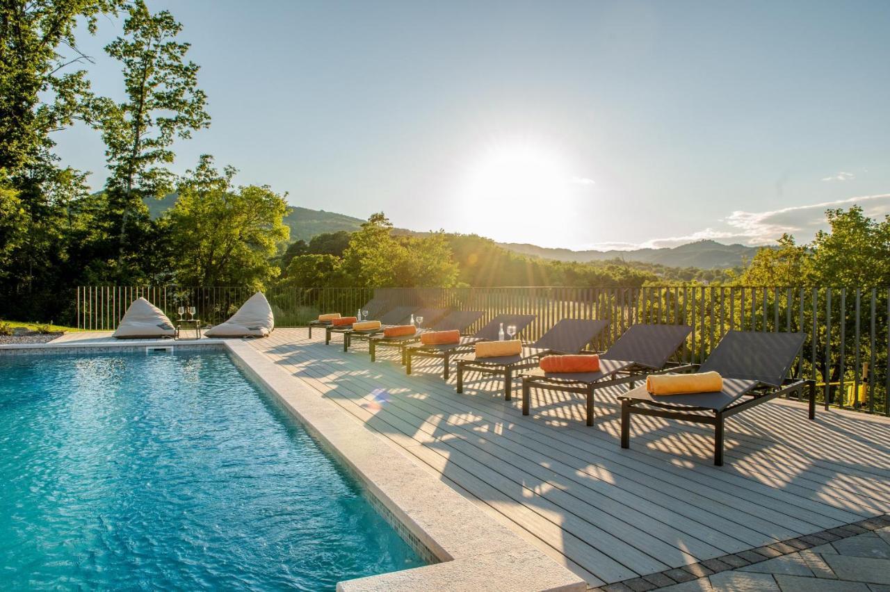 Luxury Villa Santa Cruz With Xl Pool And Jacuzzi Potpican Exterior photo